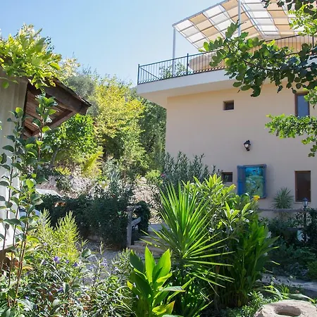 Cennet Bahcesi Villa
