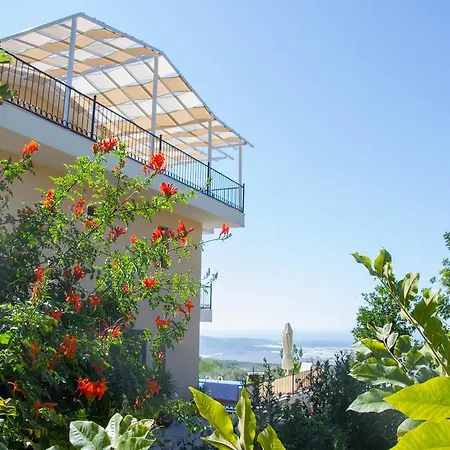 Cennet Bahcesi Villa *