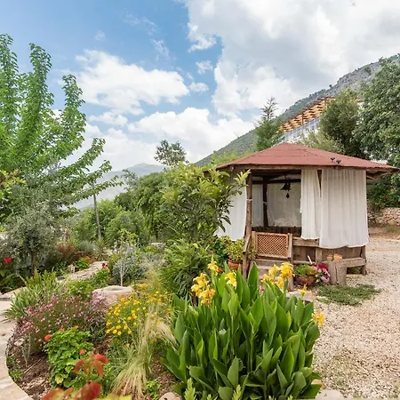 Cennet Bahcesi Kalkan
