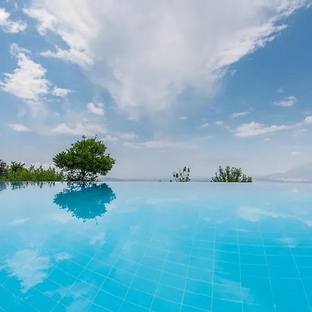 Villa Cennet Bahcesi *